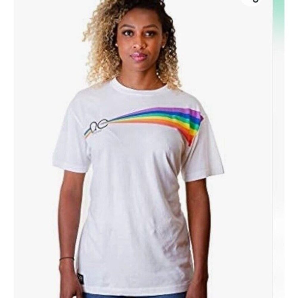 Queer Eye T-Shirt Tee Rainbow Prism Unisex White Large LGBT NWT‎